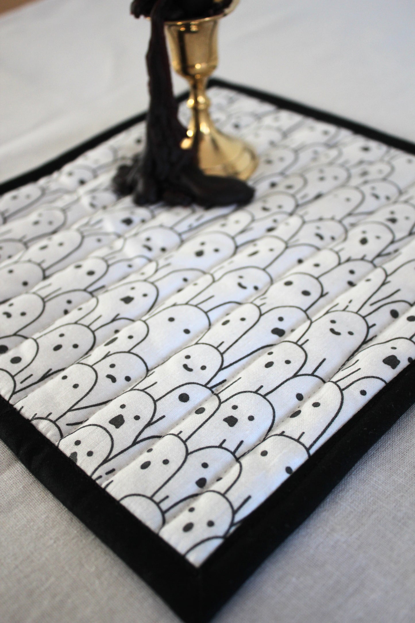 Ghostea Quilted Pot Rest
